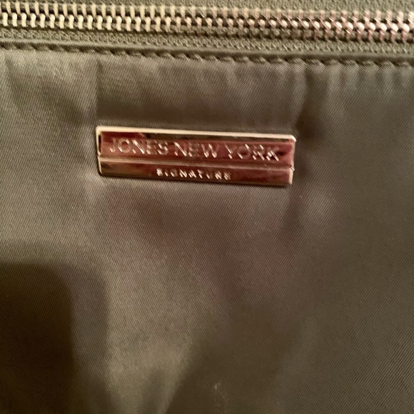 Green Tote - Picture 2 of 5